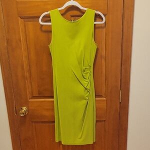 Elegant Green Sleeveless Dress